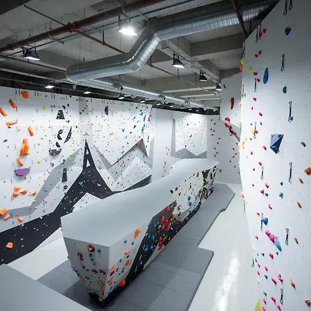 Inventist Sports Academy Ξενοδοχείο Κωνσταντινούπολη